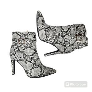 IDIFU Women's DANA Pointed Toe Stiletto High Heels Ankle Booties Side Zip 9.5